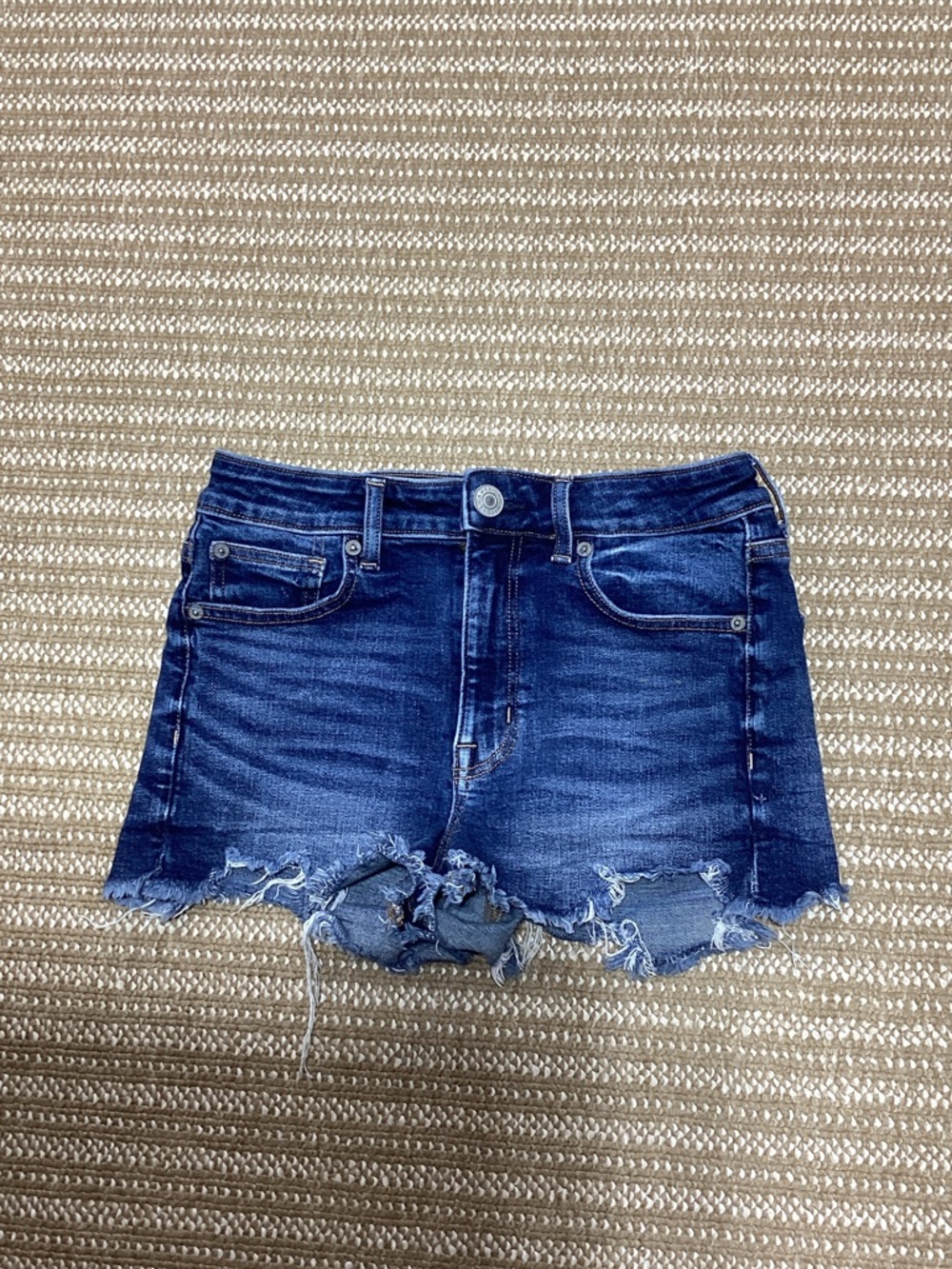 American Eagle Outfitters Hi-Rise Hottie denim shorts size 6